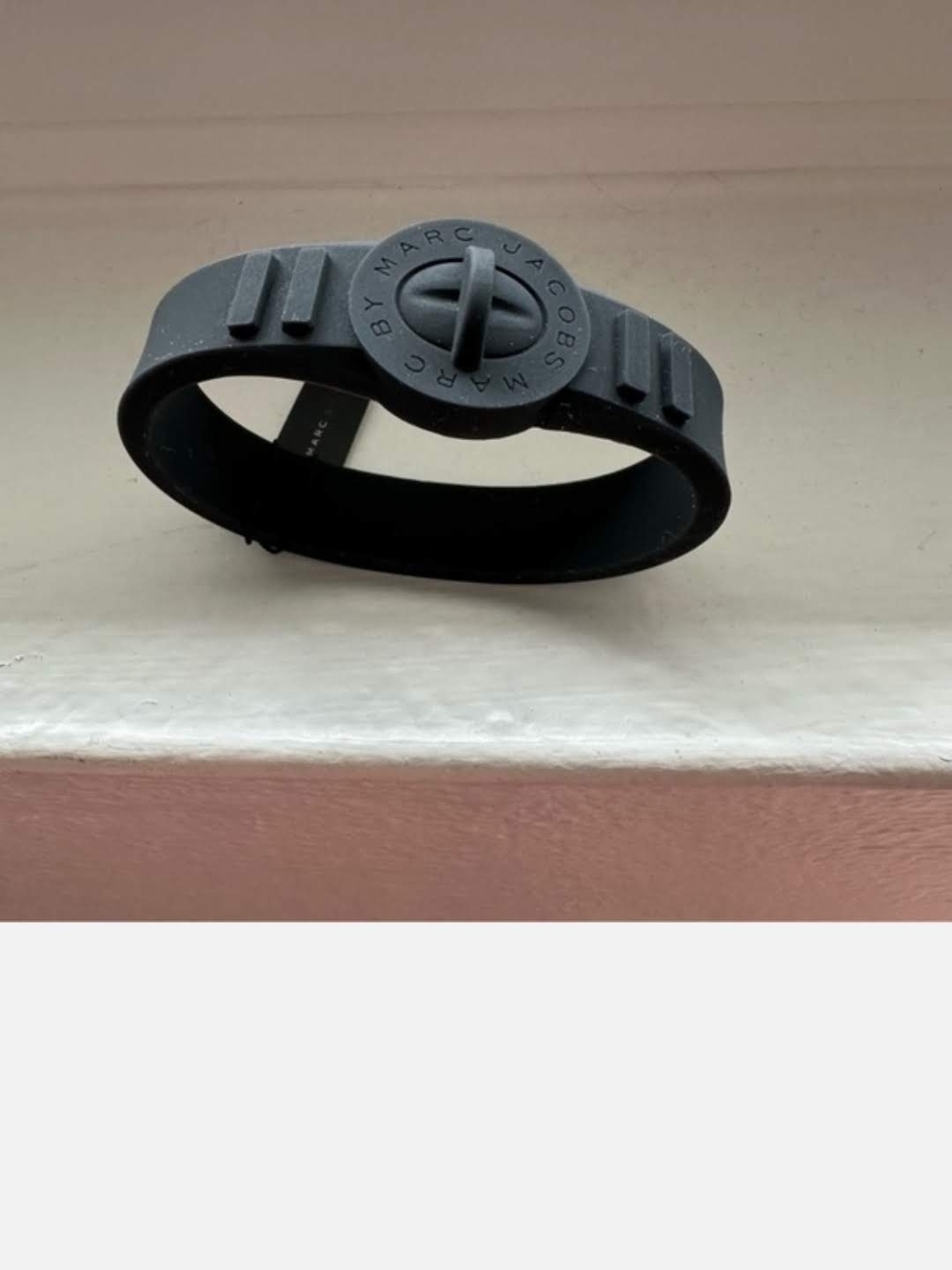 Marc by Marc Jacobs Matte Black Silicone Logo Bracelet - Picture 3 of 4